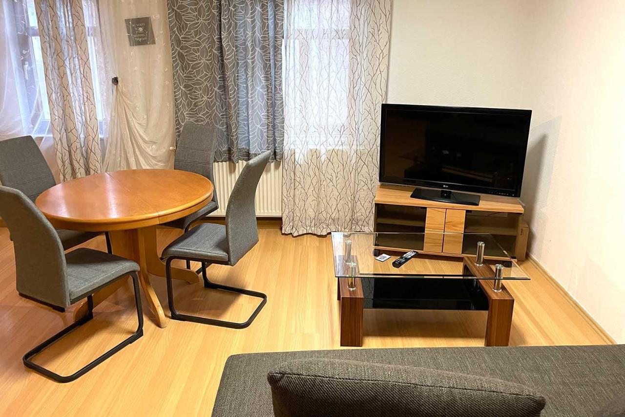 City Apartment With Wifi Near Jena Kahla  Εξωτερικό φωτογραφία